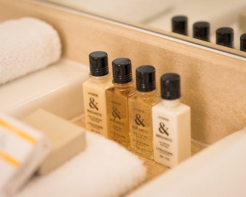 Airlie Beach Honeymoon Accommodation 9 airlie beach romantic honeymoon 1