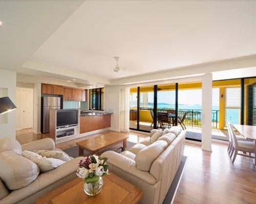 apartment-10-pinnacles-airlie-beach-11