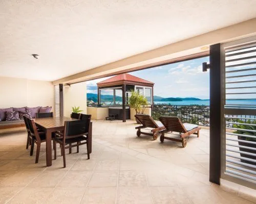 apartment-11-pinnacles-airlie-beach-2
