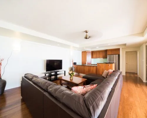 apartment-11-pinnacles-airlie-beach-9