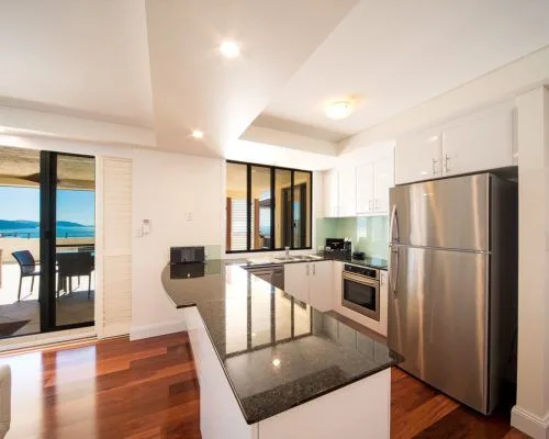 apartment-15-pinnacles-airlie-beach-3