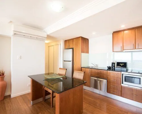 apartment-17-pinnacles-airlie-beach-7