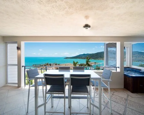 apartment-22-pinnacles-airlie-beach-4