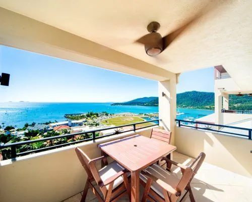apartment-3-pinnacles-airlie-beach-6