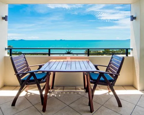 apartment-4-pinnacles-airlie-beach-2