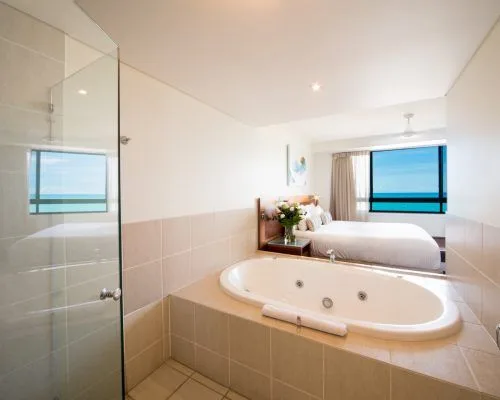 apartment-4-pinnacles-airlie-beach-3