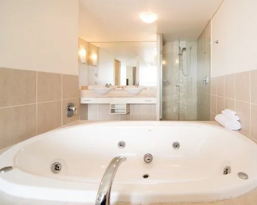 apartment-4-pinnacles-airlie-beach-8