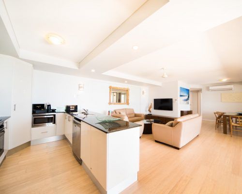 apartment 6 pinnacles airlie beach