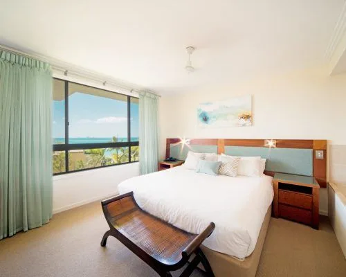 apartment-8-pinnacles-airlie-beach-4