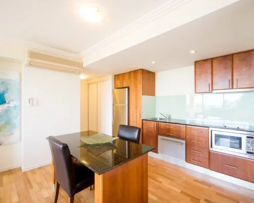 apartment-8-pinnacles-airlie-beach-5